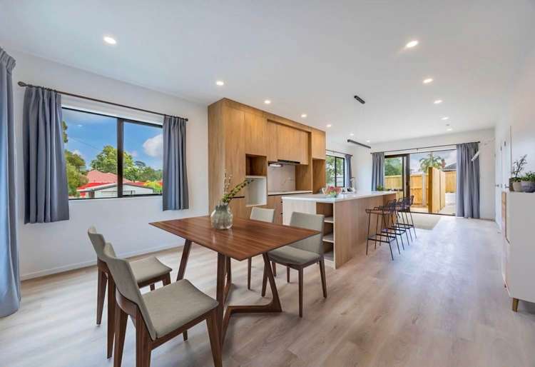 1/10 Camp Road Mt Wellington_1