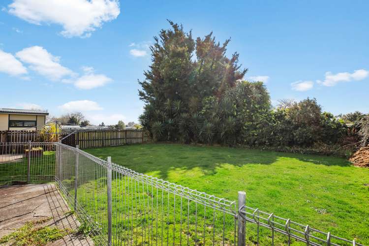 235 Tramway Road Enderley_17