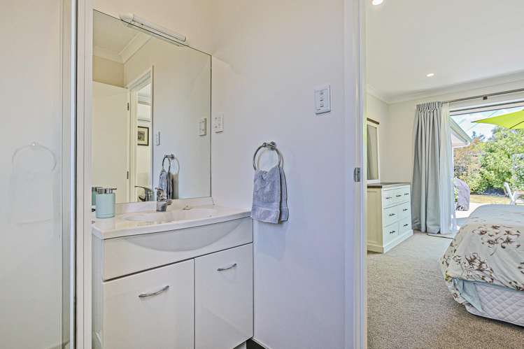 1021 Reka Street Akina_11