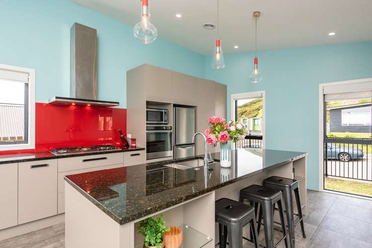 16 Red Beech Avenue Woodridge_7