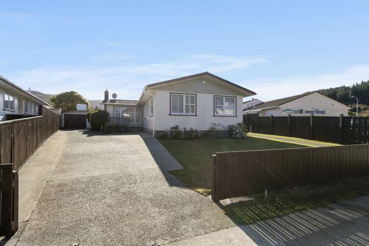 57 Parkway Wainuiomata_19