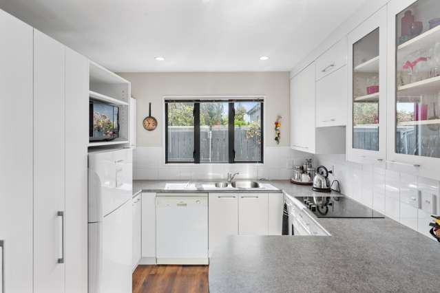 2/128b Mcfaddens Road Saint Albans_4