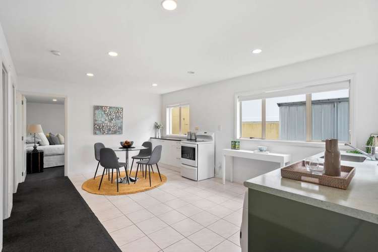 2/25 Churchill Road Murrays Bay_28