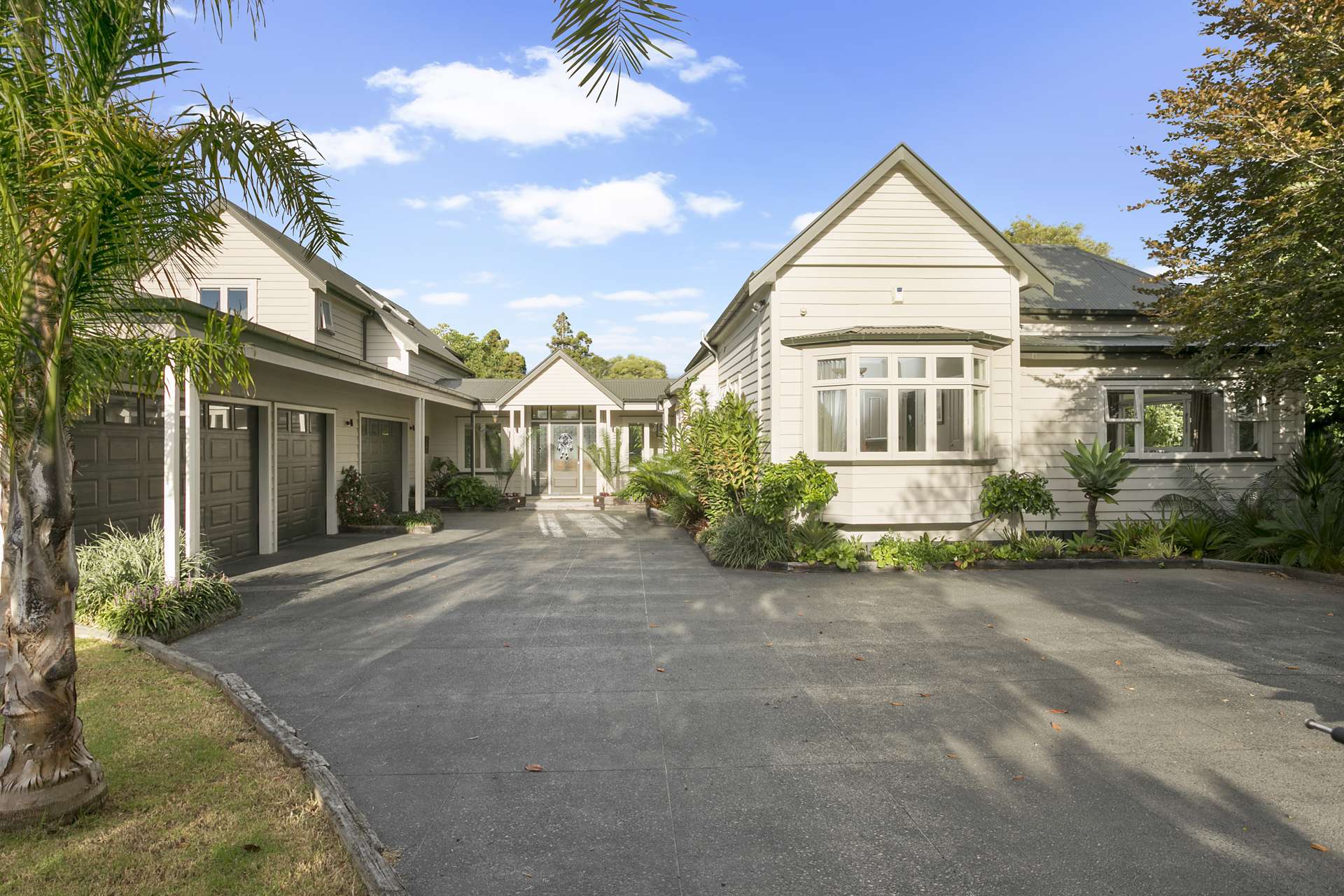 186 Boord Crescent Kumeu_0