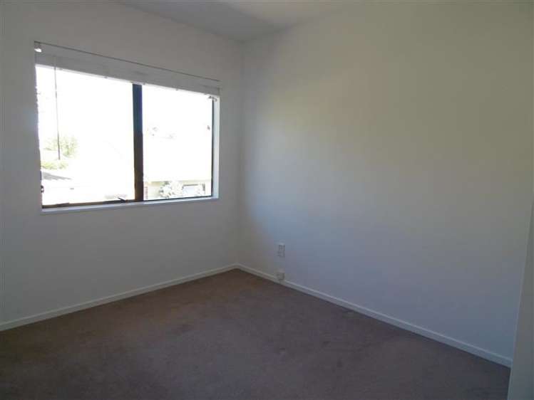 2/17 Glamorgan Drive Torbay_6