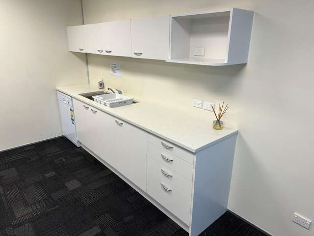 4-8 Pavilion Drive Mangere_4