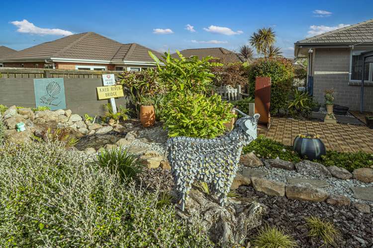 22 Conifer Grove Kamo_26