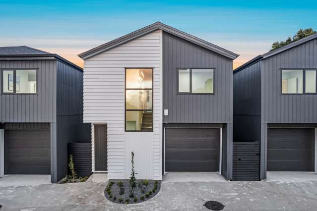 Quality Built 4 Bed Standalone Home