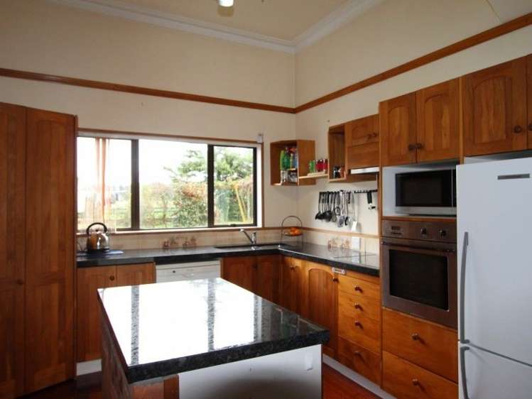 11 Doughertys Road Eketahuna_1