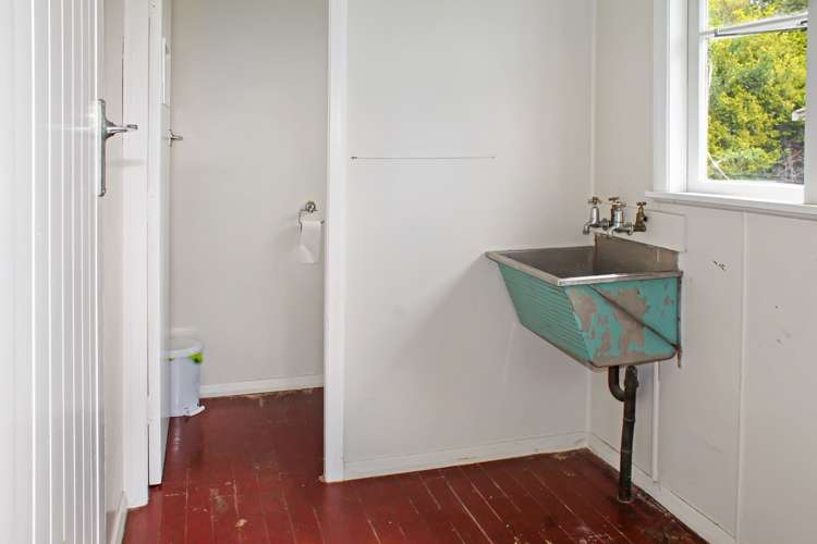 99 College Street 10921_8