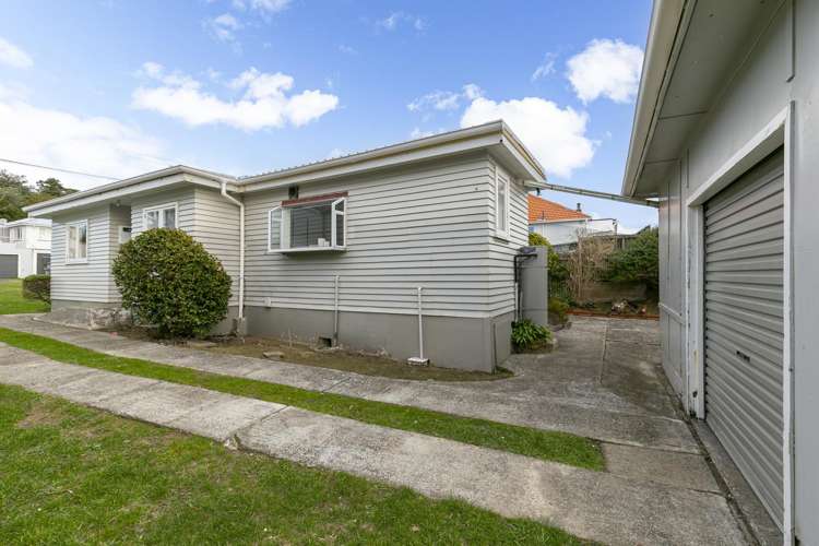 42 Tarawera Road Johnsonville_13