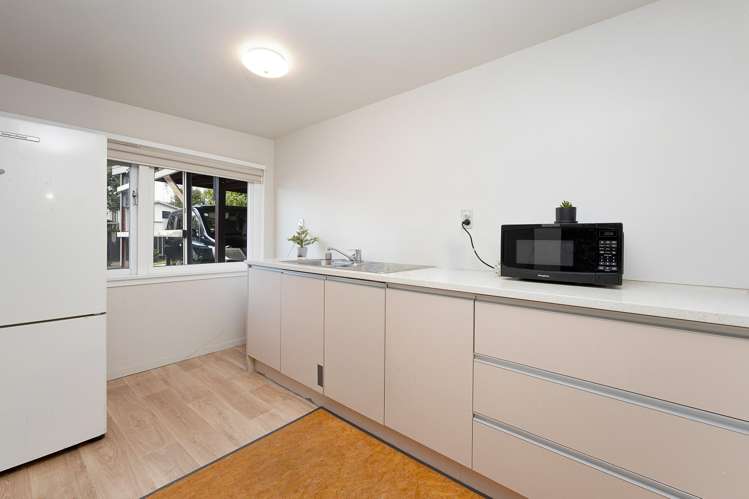 35 Nile Road Kelston_25