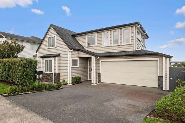 Sun-Filled Family Sanctuary in Millwater