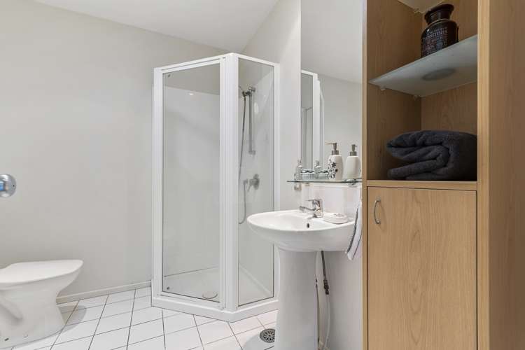 111/2 Armoy Drive East Tamaki_8