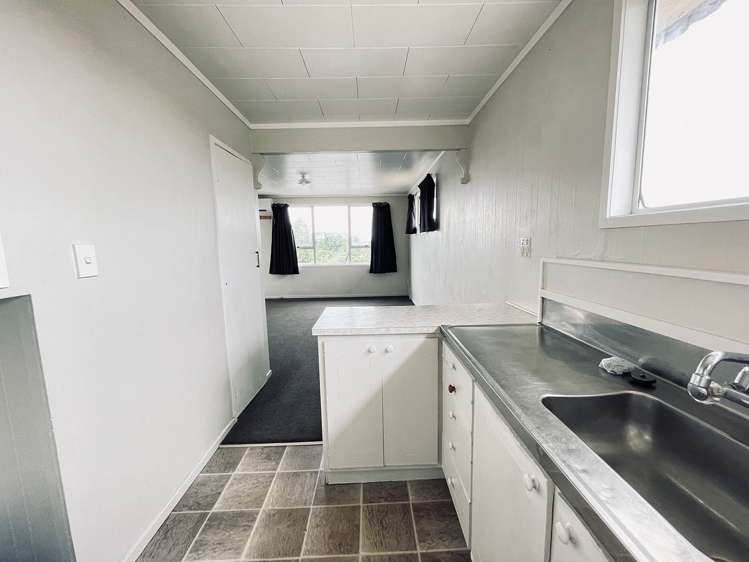 8 Anzac Parade Hamilton Central_10