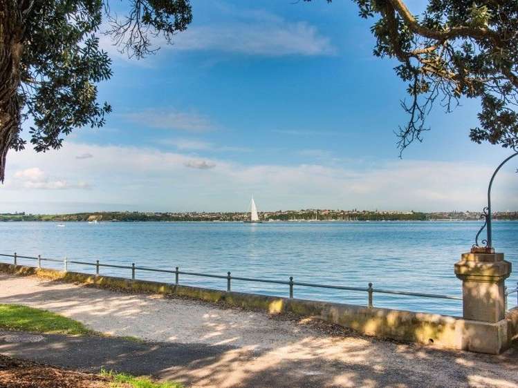 4 King Edward Parade Devonport_18