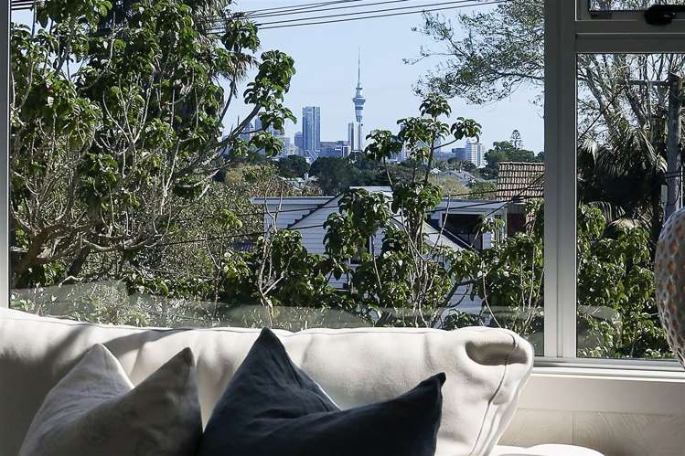 8/118 Vauxhall Road Narrow Neck_7