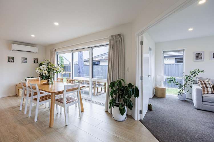 31 Hikawera Drive Frimley_10