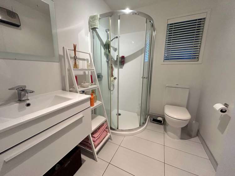23 Amante Crescent Mairangi Bay_17