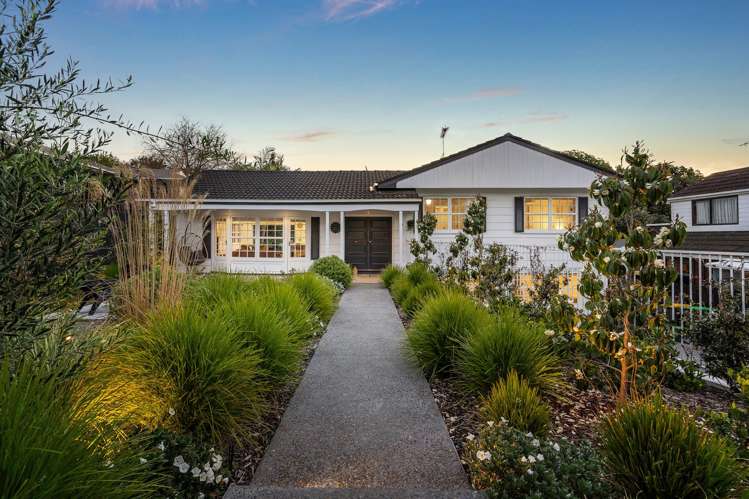 16 Pickwick Parade Mellons Bay_51