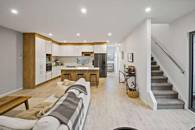 24C Castledine Crescent_4