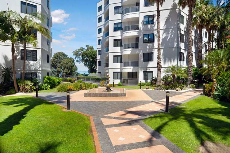 2i/175 Hurstmere Road Takapuna_13