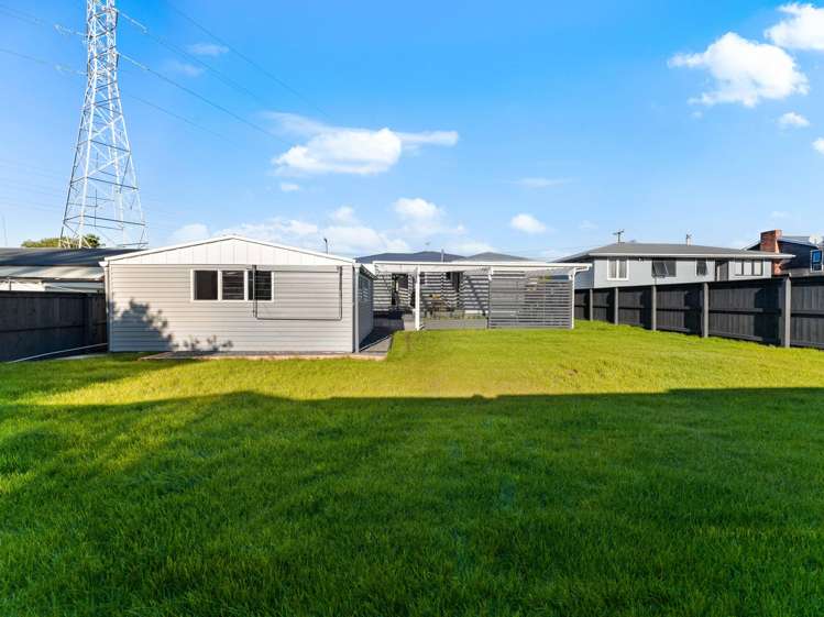 24 Cobham Crescent Kelston_38