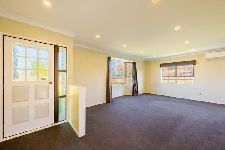 42 Atherfold Crescent Greenmeadows_6