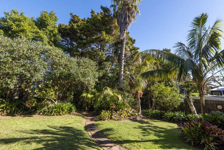 2 Pleasant Place Mellons Bay_21