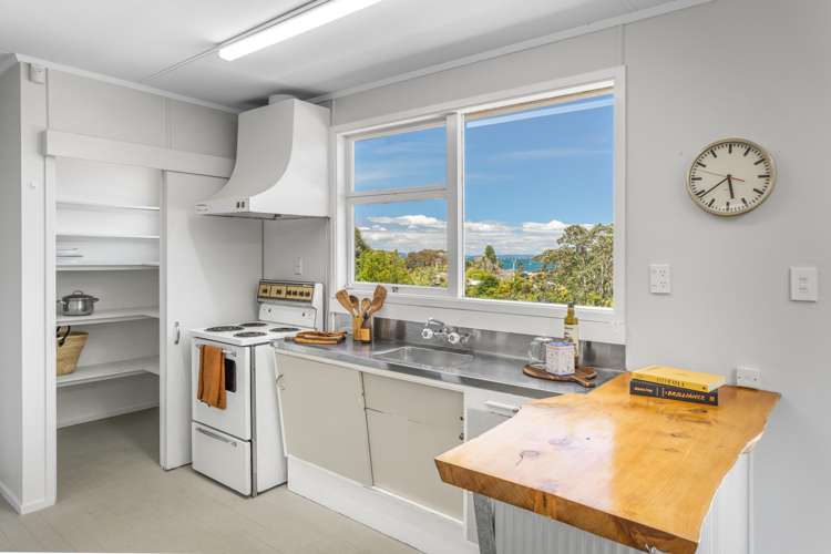 142 Ocean View Road Oneroa_28