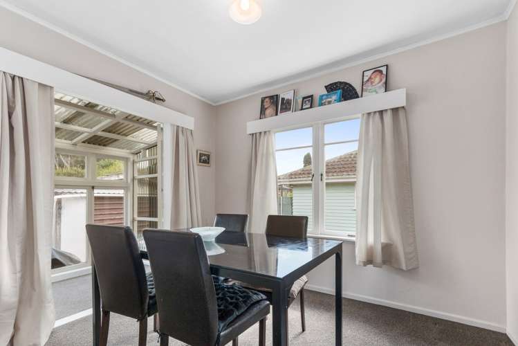 4 Queen Mary Avenue New Lynn_3