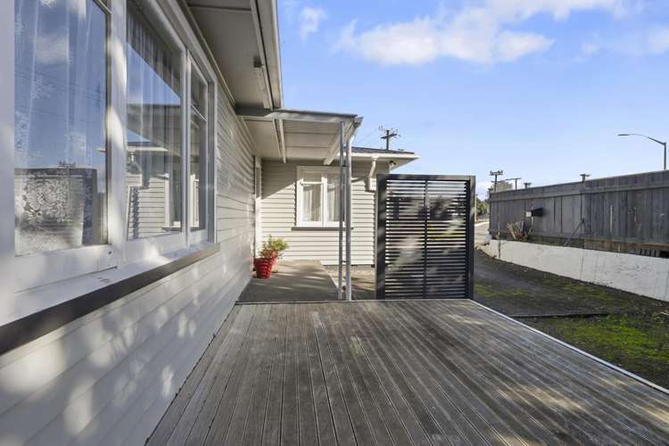275 Coronation Avenue Welbourn_1