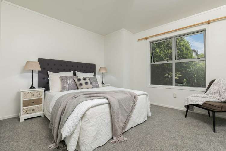 24 Korotaha Terrace Rothesay Bay_9