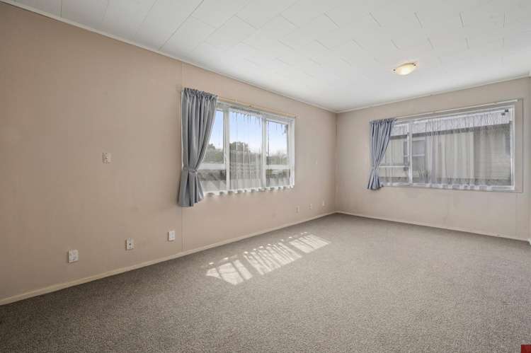 104 Hinemoa Avenue Taupo_16