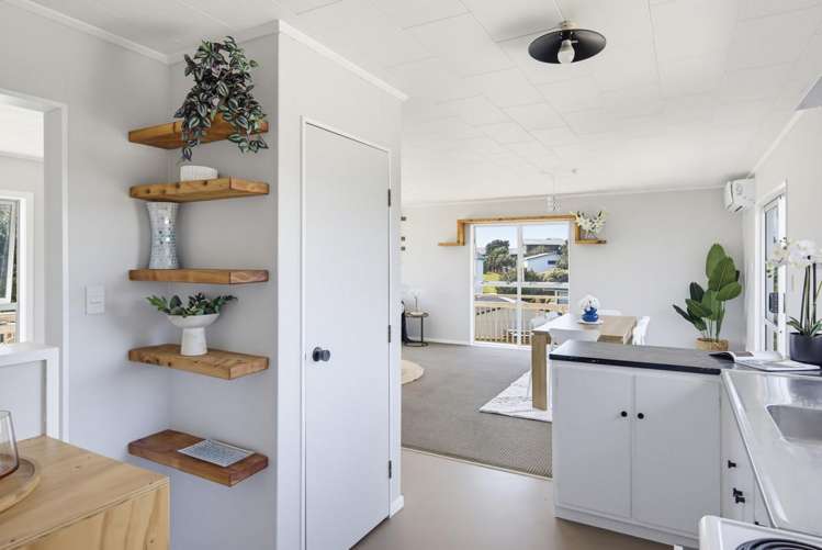 195 Tutere Street Waikanae Beach_2