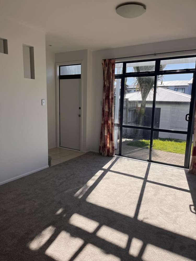 39/2 Armoy Drive East Tamaki_17