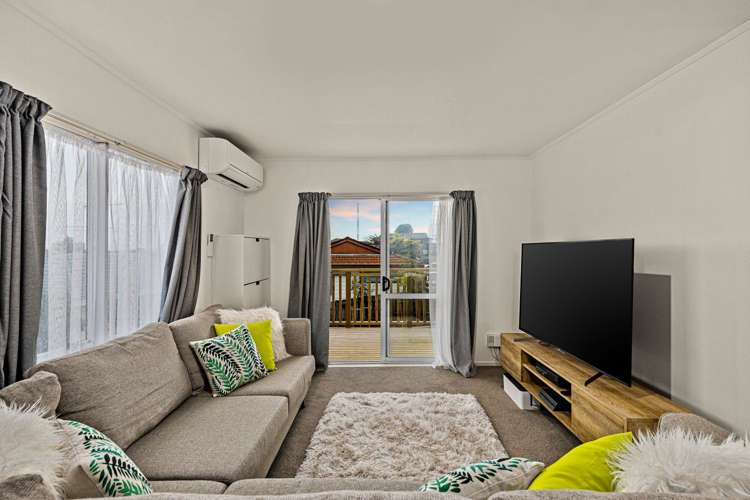 26 Halloran Place Massey_6