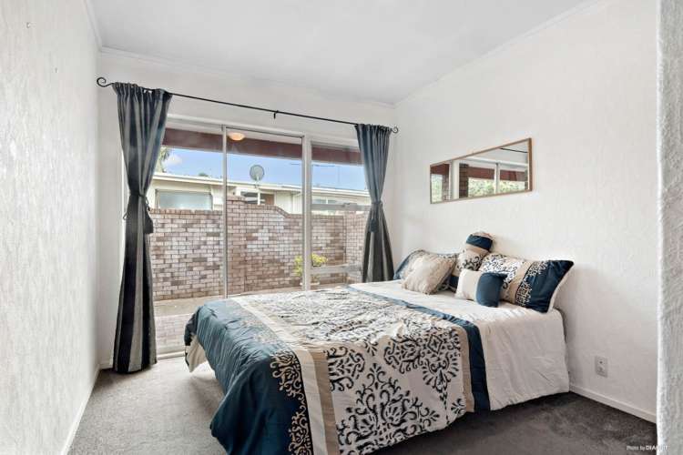 82 Lawrence Crescent Hillpark_7