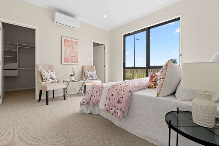 17 Korowhiti Road Clarks Beach_11