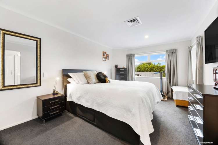 18a Doment Crescent Orewa_13