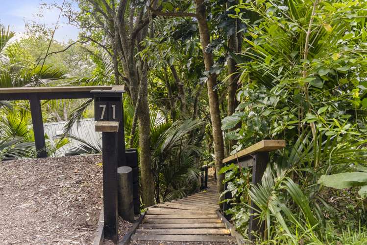 71 Trig Hill Road Onetangi_24