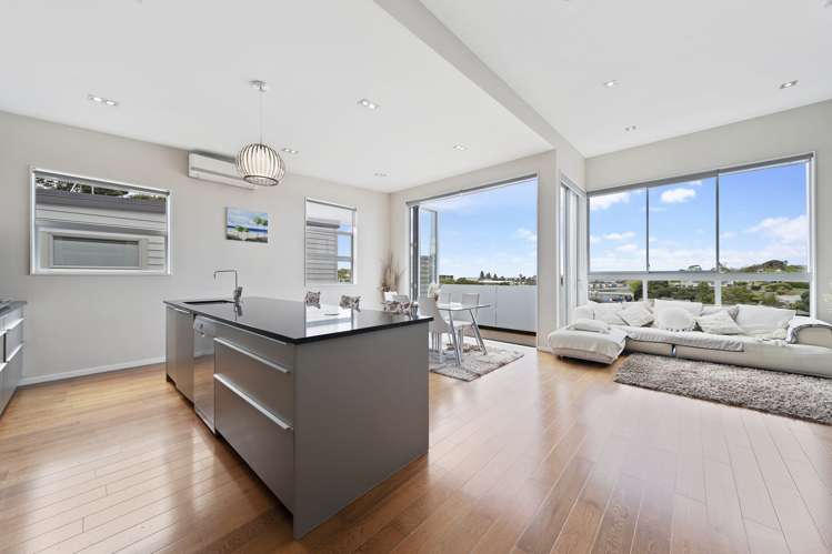 5/8 Wilk Lane Browns Bay_7