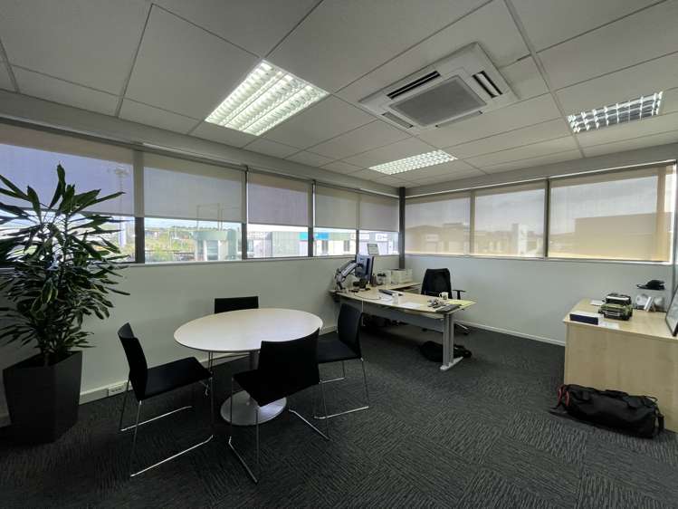 Office/3 Clemow Drive Mount Wellington_7