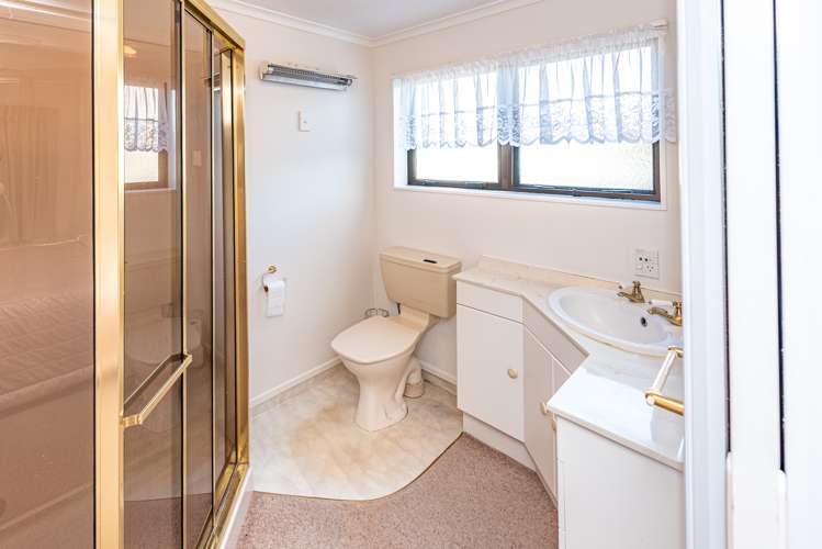 33 Downes Avenue Springvale_13