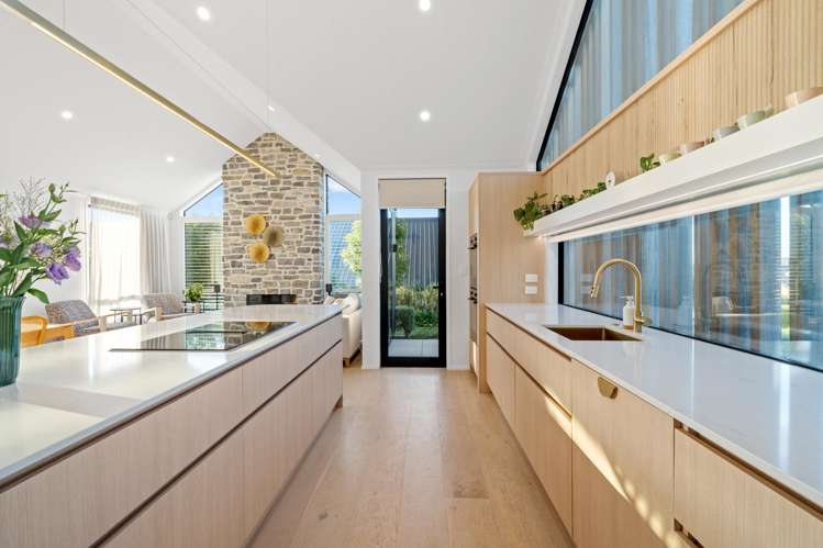 5 Winstone House Road_4