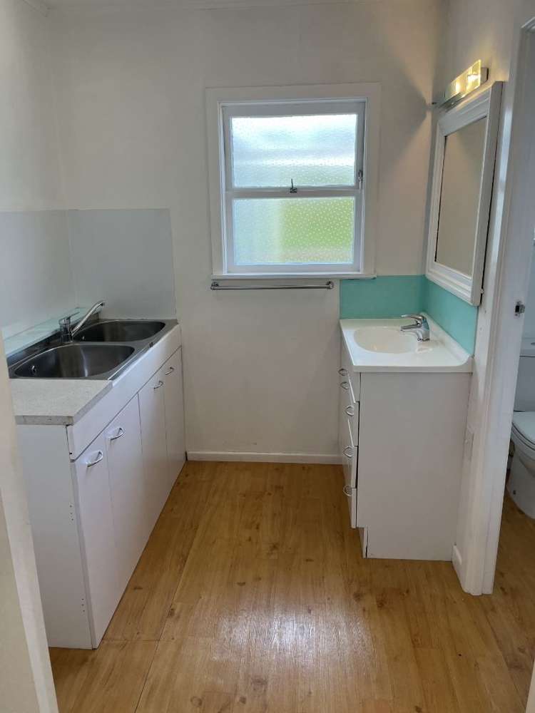 32 Chartwell Avenue Glenfield_17