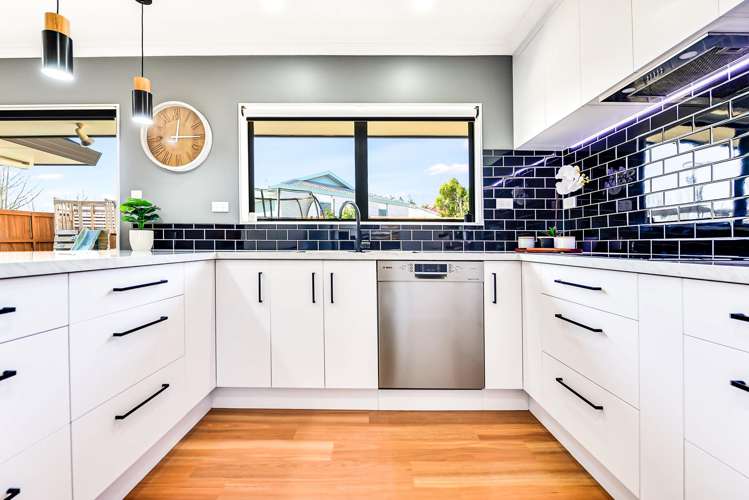 3 Parkview Avenue Western Heights_14