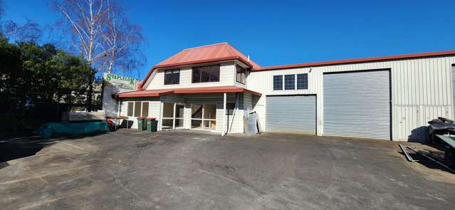 Industrial Workshop/Warehouse For Lease