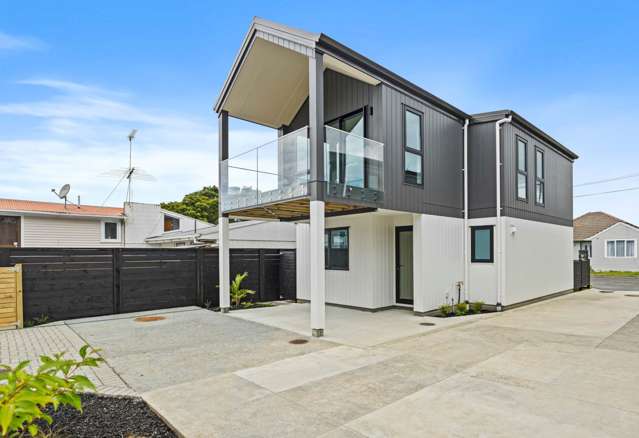 Stylish & Spacious - Brand New 3 Bed Townhouses