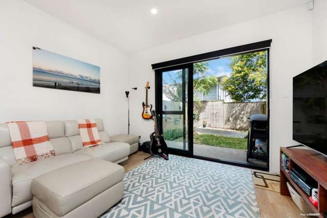 4/28 Vodanovich Road Te Atatu South_2